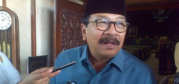UMK Jawa Timur Tahun 2016 Tertinggi Rp 3.045.000